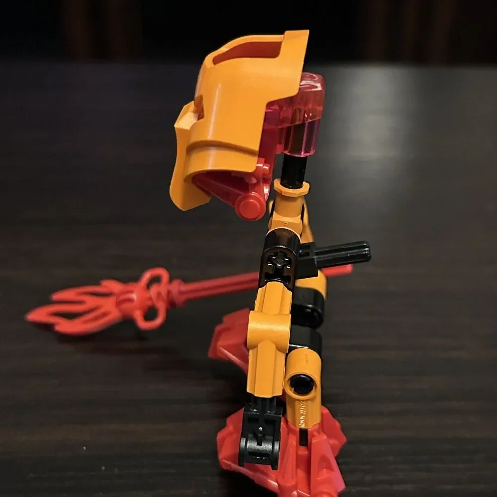 LEGO Bionicle Turaga Vakama 8540 Complete Vintage 2001 Mata Nui Fire Elder